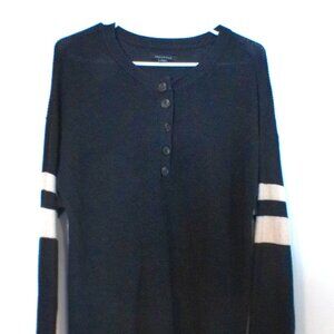 American Eagle Black Henley Sweater Women’s Medium Long Sleeve Stripe Sleeve